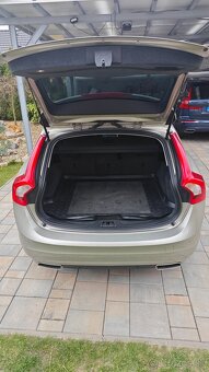 Volvo V60 Kinetic D4 140kw, edrive M.6 - 7