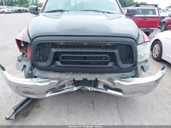 Dodge Ram 5.7 2013 Lehce bourany - 7