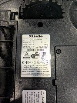 robotický vysávač Miele Scout RX1 - 7