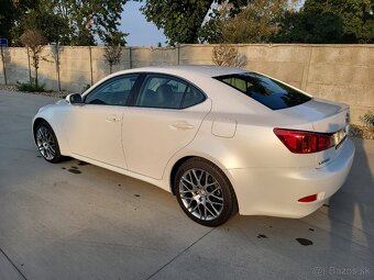 Lexus IS220d - 7