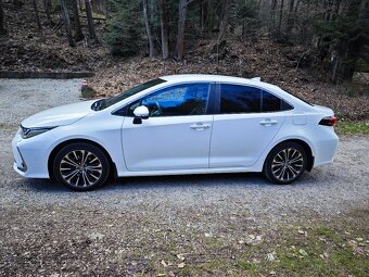 predam TOYOTA Corolla 1,8 hybrid STYLE 2024, len 4700km - 7