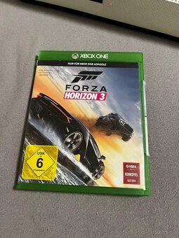 Xbox One S - 7