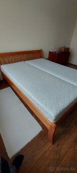 Manželská postel z masívu - 7