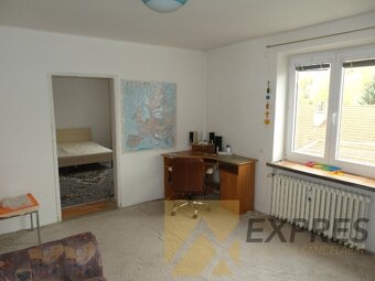 RK EXPRES - predaj 4 izbový byt v Handlovej, 90 m2, ul.29.au - 7