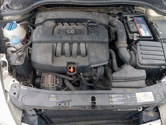Škoda Octavia 1.6 benzín - 7