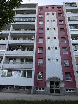 Predaj 4-izbového bytu s loggiou – Pôvodný stav – Podunajské - 7