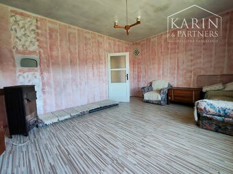 REZERVOVANÉ Rodinný dom s pozemkom 1950 m2 v obci Sklené - 7