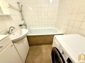 3- IZB. BYT (75m2) DVA BALKÓNY, KOMORA, SENICA - CENTRUM - 7