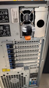 servery DELL, HP - 7