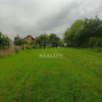 Znížená cena. Na predaj rodinný dom s obrovským... - 7