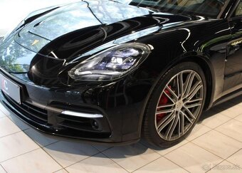 Porsche Panamera 4 Sport Turismo E-Hybrid Sport hybridní - 7
