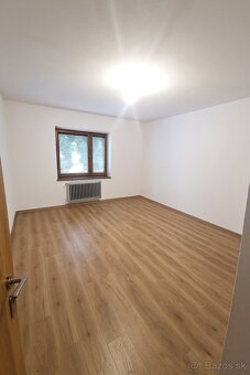 Dom v lukratívnej lokalite na bývanie aj podnikanie Levice - 7