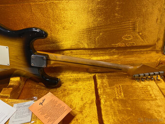 Fender Stratocaster JV57 1982 - 7