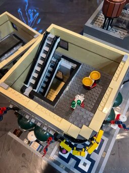 Grand Emporium 10211 - 7