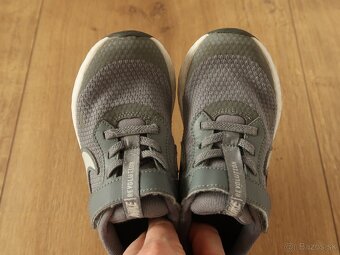 Tenisky NIKE č. 27,5 (vnút. dĺžka 17,7 cm) - 7