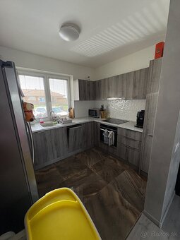 Predaj 4 izb. RD Hrubý Šúr - 7