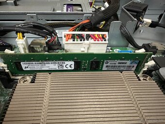 Predam HP ProLiant DL320e Gen8 v2 1U rack server - 7