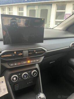 NOVÁ DACIA SANDERO STEPWAY TCE 110 - 7