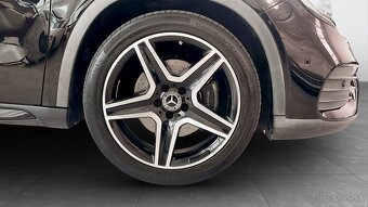 Mercedes-Benz GLA530d pohonom predných kolies a s výkonom 21 - 7