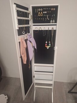 Stojan na šperky so zrkadlom - 7