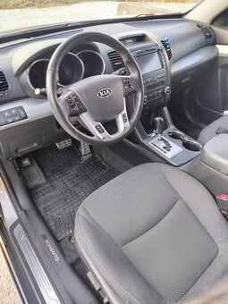 Predám Kia Sorento XM 2.2 CRDI 4x4 7 miestne - 7