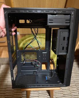 Zalman T4 - PC skriňa - REZERVOVANÁ - 7