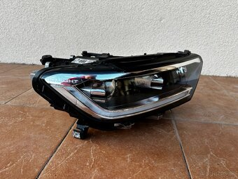 Predám pravé predné svetlo na Vw z-roc iq light - 7