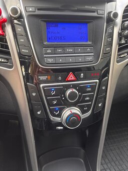 Hyundai i30, 1,6 benzin, len 57 400km - 7