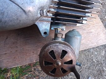 predám motor na Jawa 555 - 7