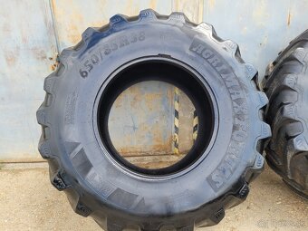 Pneumatiky 650/85 R38 - 7