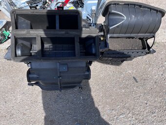 Hyundai i30 Combi 07-12 zadné pravé svetlo, mechanizmus okna - 7