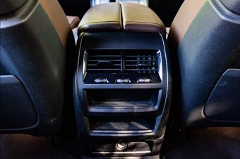 BMW X5 xDrive45e 290kW / TOP STAV / HarmanKardon / FULL LED - 7