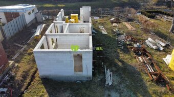 Na predaj rozostavaný dom na pozemku 688m2 KE- Okolie obec Č - 7
