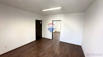 Kancelária v centre mesta a 2mi miestnosťami - 7