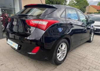 Hyundai i30 1.6-NÍZKÉ KM-FACELIFT - 7