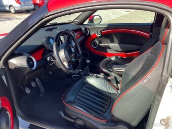 Mini Cooper Coupé JCW 1.6 Turbo 155kW – zberateľský kúsok - 7