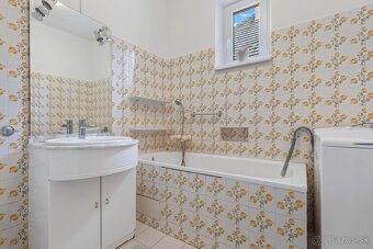 Ponúkame na predaj veľmi príjemný rodinný dom v Jakubove - 7