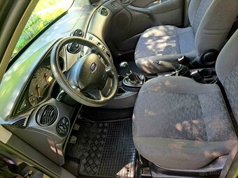 Ford Focus 2003 1,4i - 7
