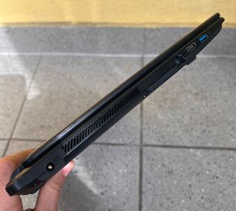Medion Akoya / Celeron N2830 / 4GB RAM / 120GB SSD / 15.6" - 7