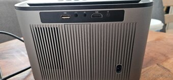 Projektor BYINTEK - 7