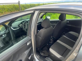 Peugeot 207 1.4benzin 70kw - 7