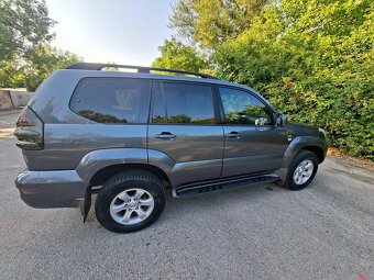 Toyota Land Cruiser - 7