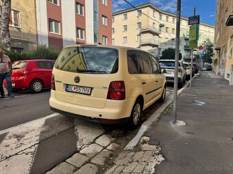 Volkswagen Touran 1.9 TDI DSG - 7