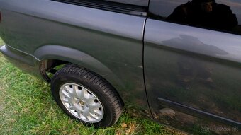Chrysler Grand Voyager 2.5 CRD, 105 kW – 7-miestny, krásny s - 7