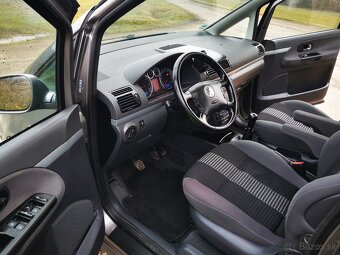 VW SHARAN  2.0TDI 103KW 140PS UNITED NAVI ŤAŽNÉ R17 MOD 2010 - 7