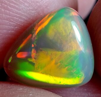 Drahý opál 2,40cts freeform WELO ETIOPIA - 7