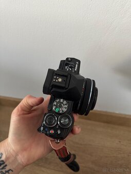 Olympus OM-D E-M10 Mark III s 2 objektívmi a príslušenstvom - 7