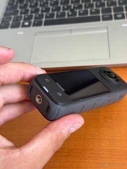 Kamera Insta360 X4 - 7