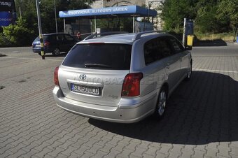 Toyota Avensis Combi 2.2 D-4D Exclusive - 7