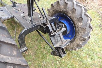 Nosič náradia za malotraktor Tecák - 7